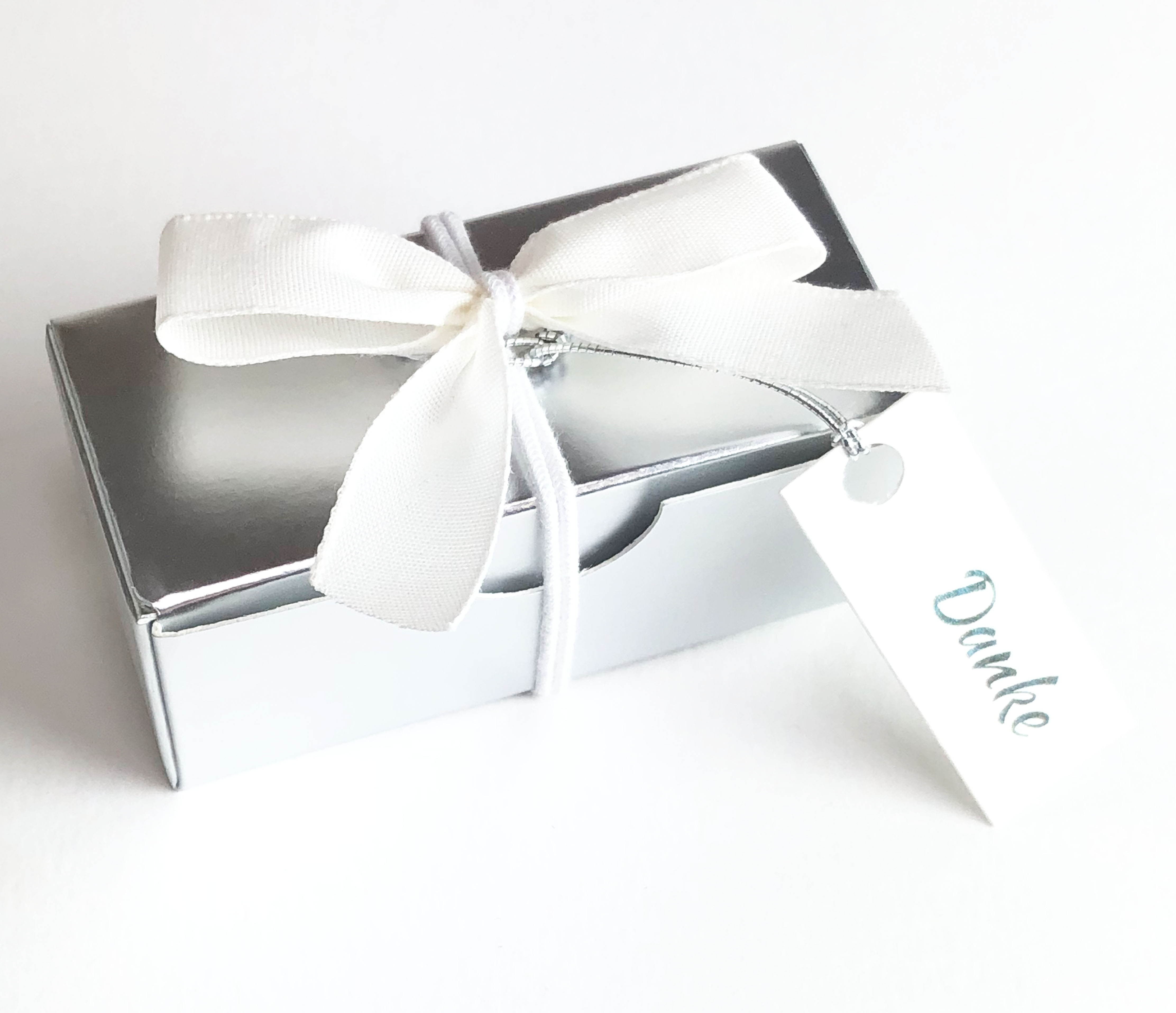 Box of pralines giveaway deluxe